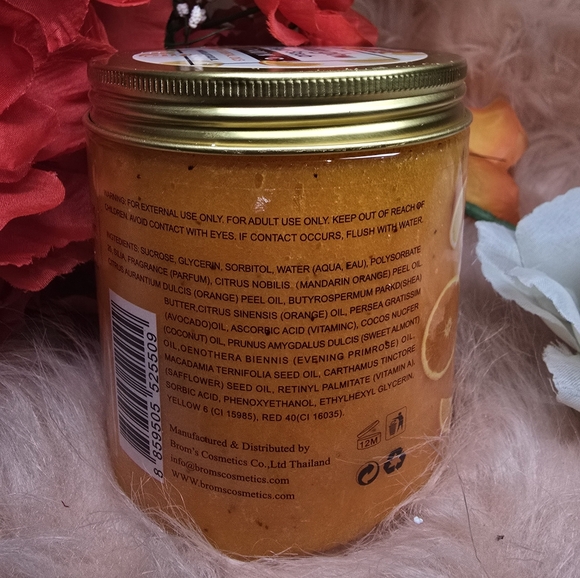 Golden Glow sugar scrub with vitamin C - Picture 3 of 4